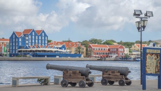 image Curacao-2